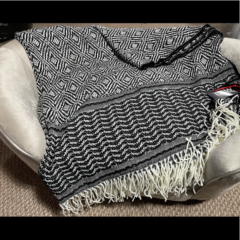 DSW shawl, scarf or throw